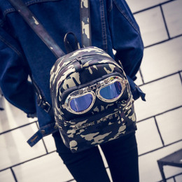 2015秋冬新款迷彩印花双肩包韩版铆钉PU小背包时尚眼镜旅行包包潮