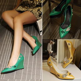 韩国代购2015夏季时尚新款尖头坡跟单鞋真皮花朵水钻女鞋女士皮鞋
