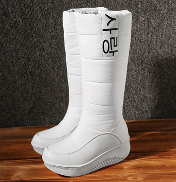 2016冬季新款韩版保暖羽绒棉靴平底加厚绒厚底防滑简约中筒雪地靴